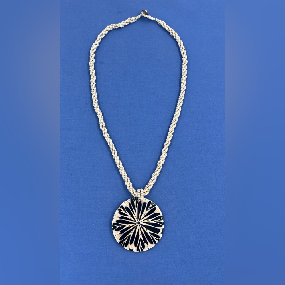Inlaid Mother of Pearl Shell Large Round Pendant Beaded Necklace 24” Long